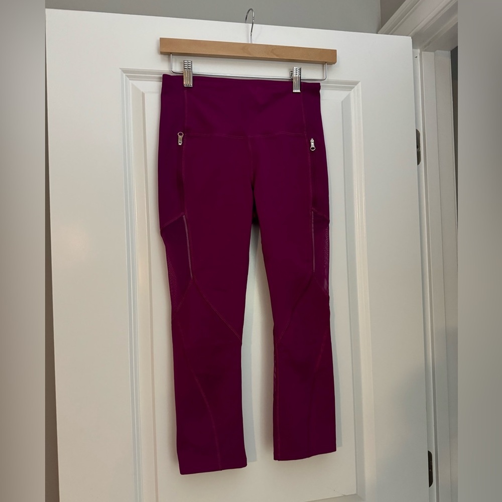 Lululemon Crimson Cropped Pull On Zip Pocket Mesh Panels Size 6